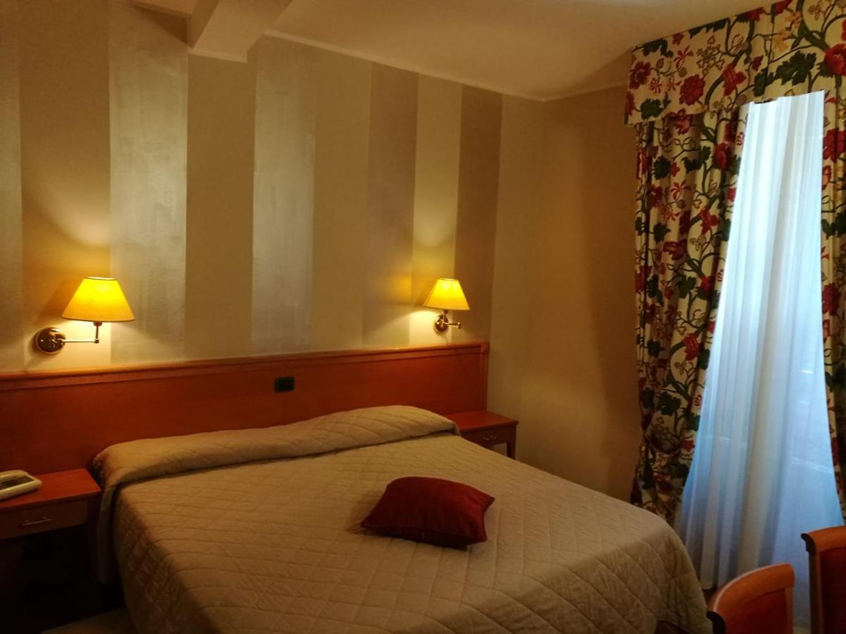 Hotel La Luna لوكا المظهر الخارجي الصورة