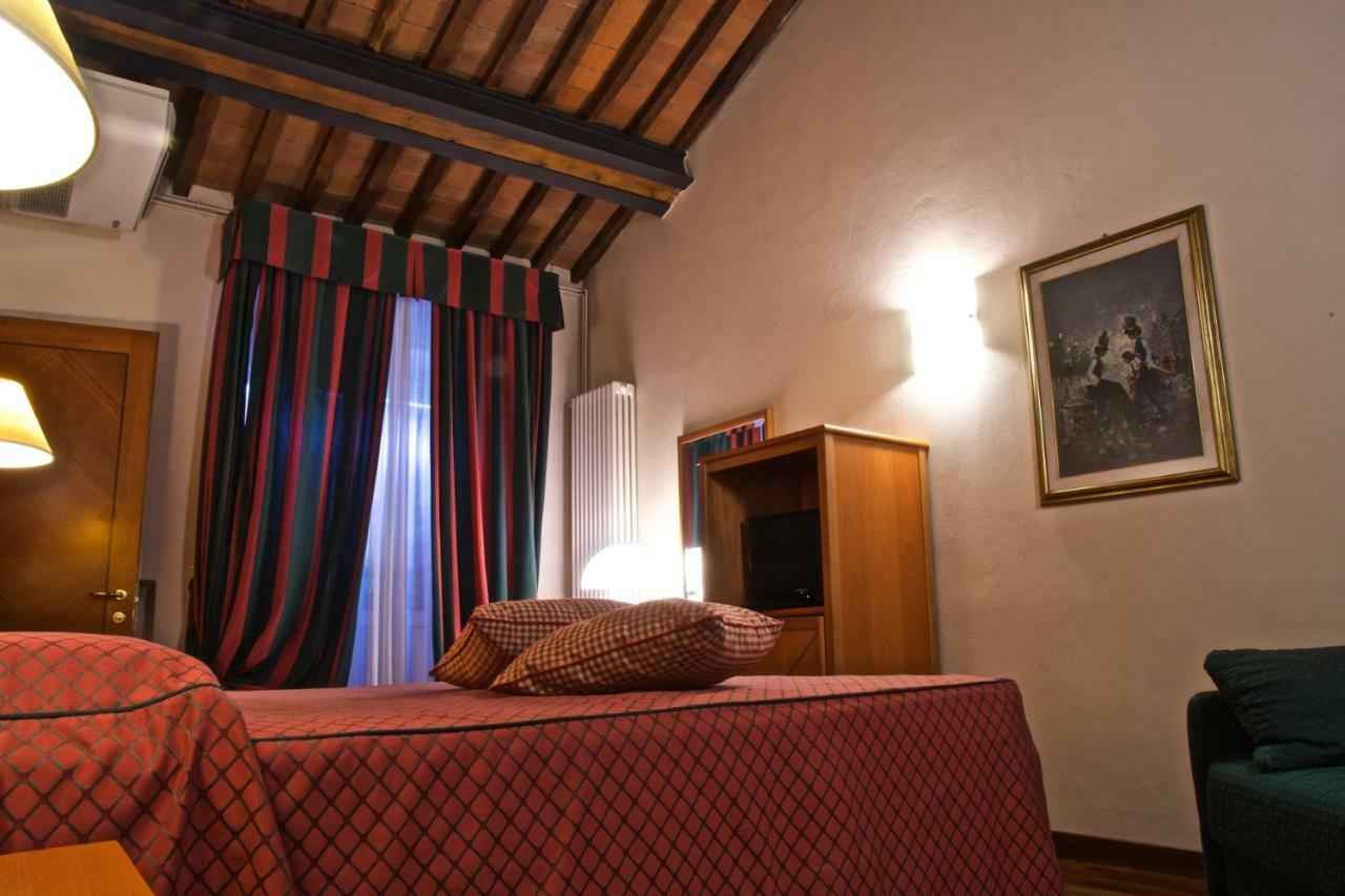 Hotel La Luna لوكا المظهر الخارجي الصورة